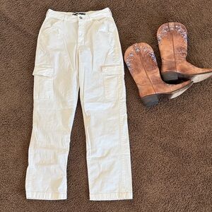 Hollister Ultra High Rise Dad Pant